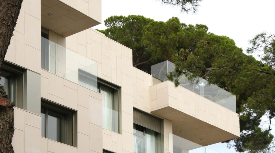 2 HABITATGES UNIFAMILIARS A CAN CARALLEU, BARCELONA